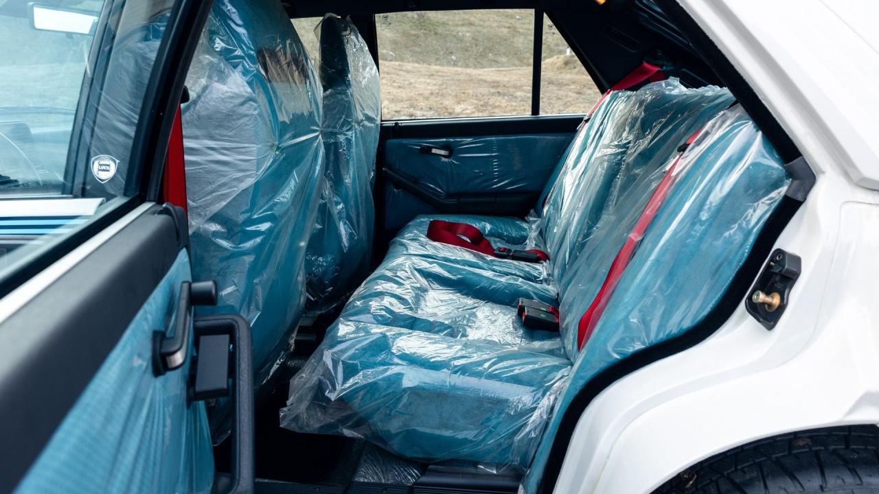 1992 Lancia Delta HF Integrale Evoluzione "Martini 6"