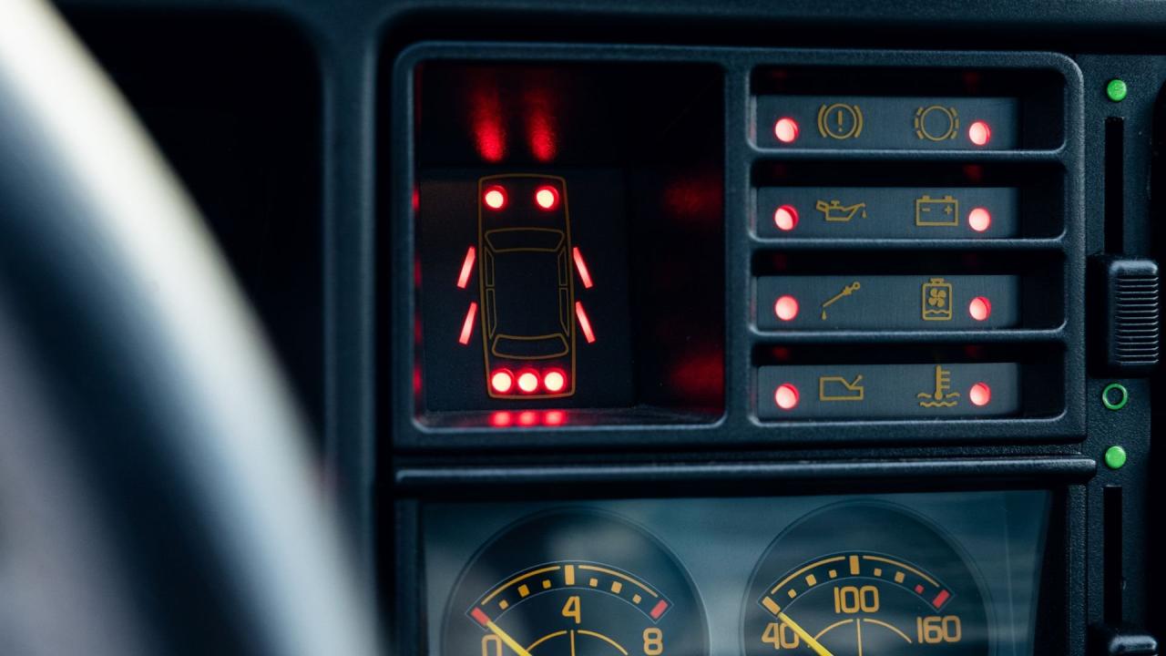 1992 Lancia Delta HF Integrale Evoluzione "Martini 6"