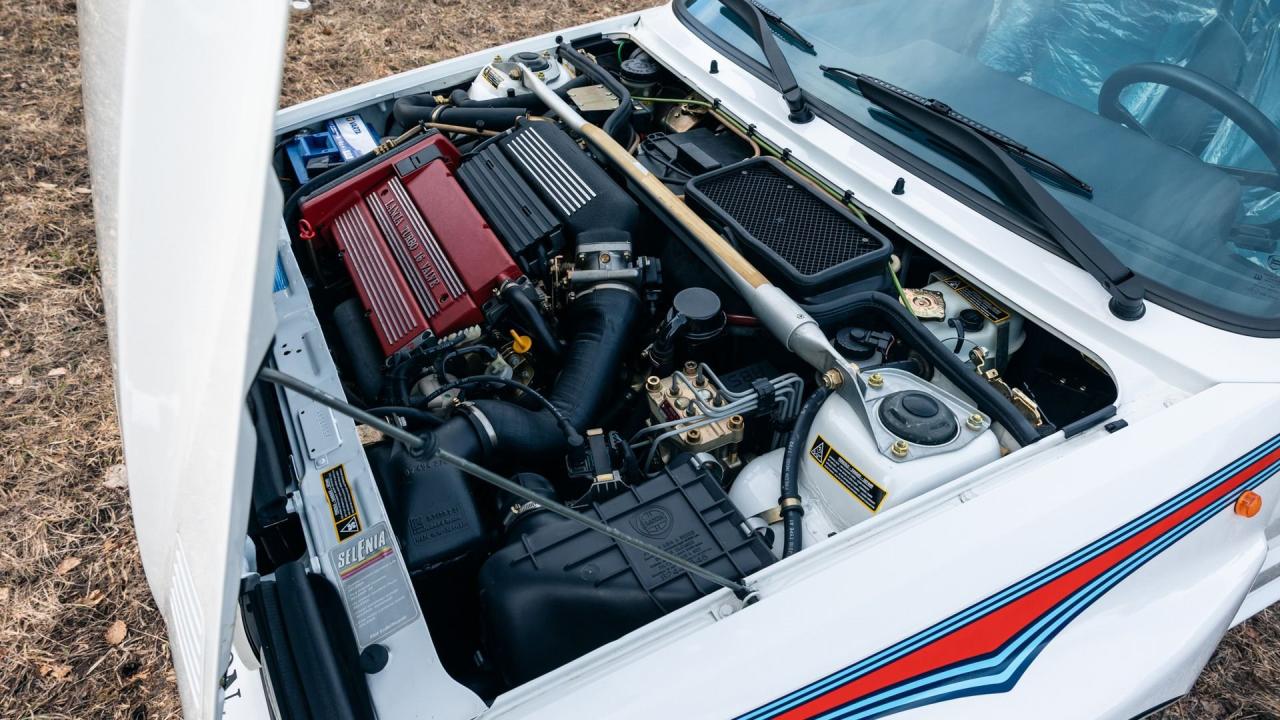 1992 Lancia Delta HF Integrale Evoluzione "Martini 6"