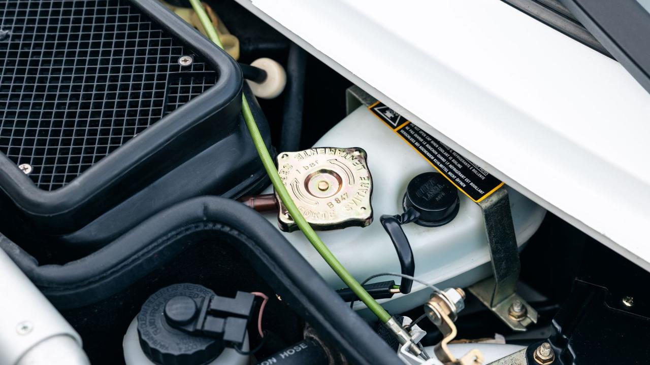 1992 Lancia Delta HF Integrale Evoluzione "Martini 6"