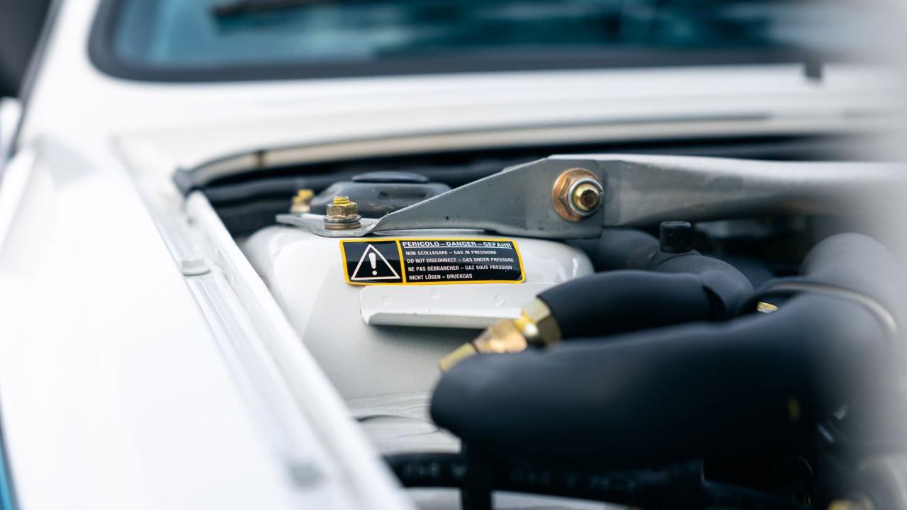 1992 Lancia Delta HF Integrale Evoluzione "Martini 6"