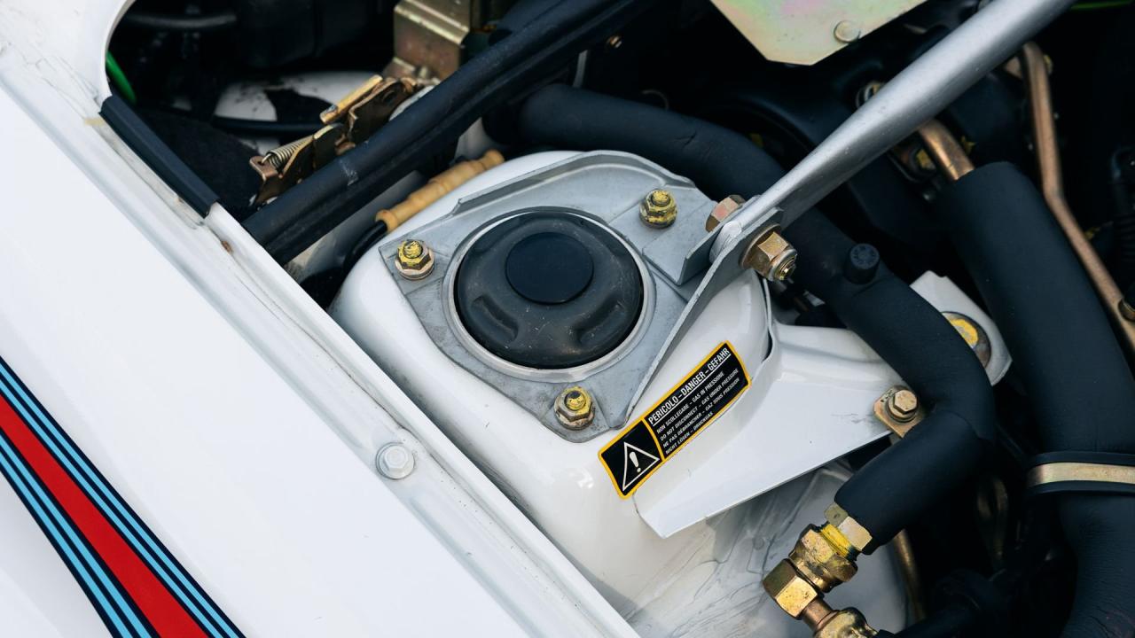 1992 Lancia Delta HF Integrale Evoluzione "Martini 6"