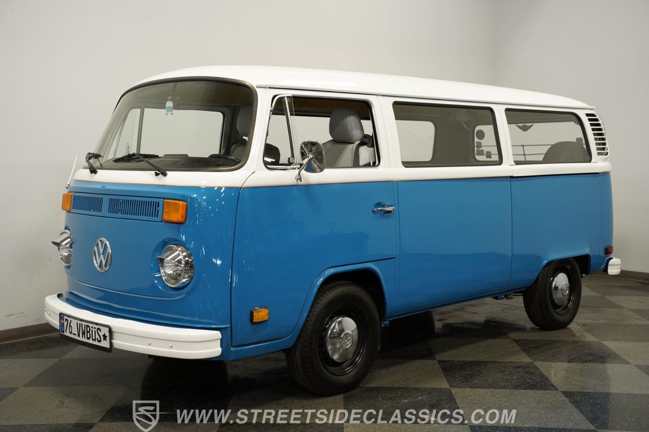 1976 Volkswagen Type 2 Bus