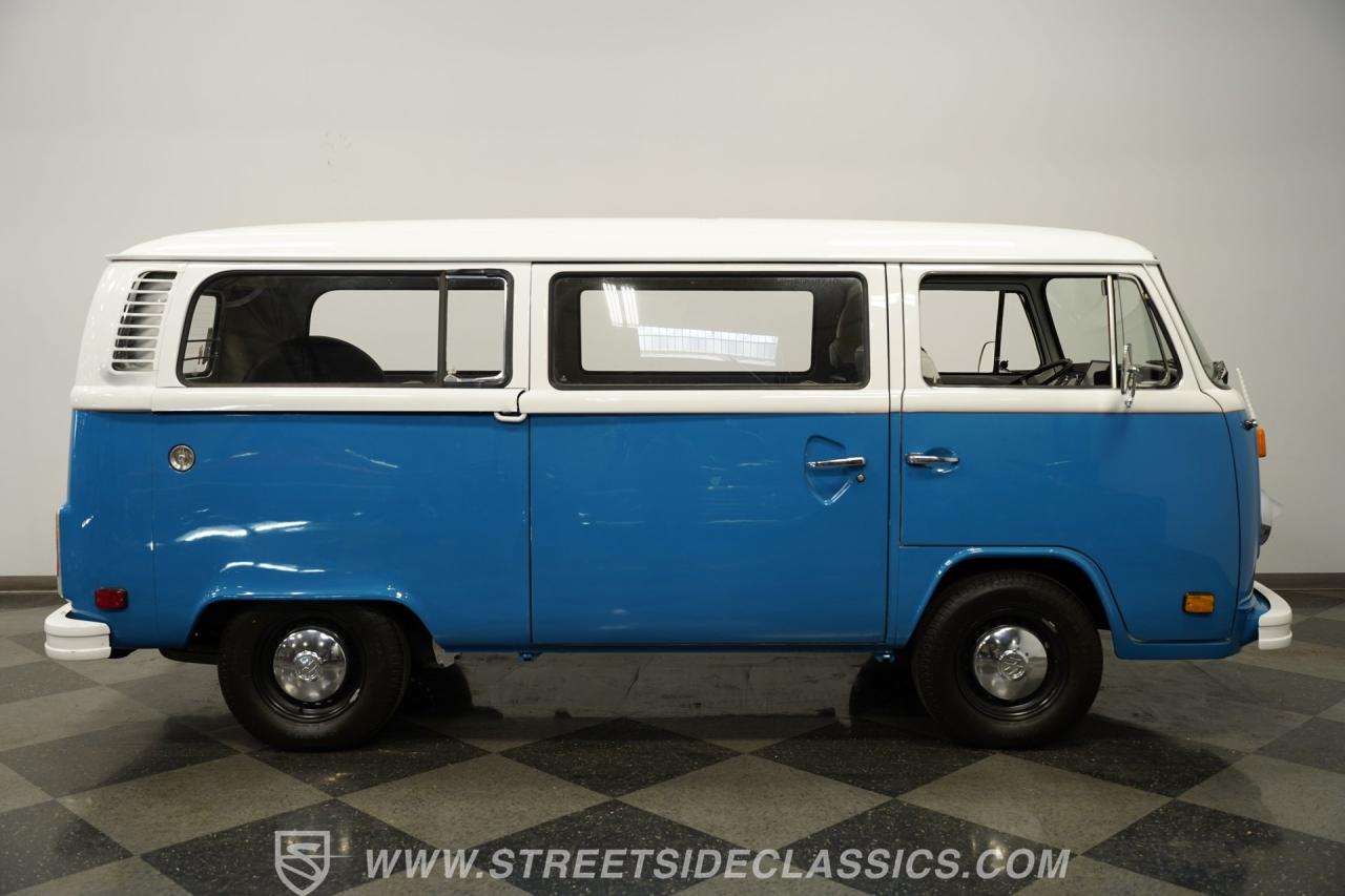 1976 Volkswagen Type 2 Bus