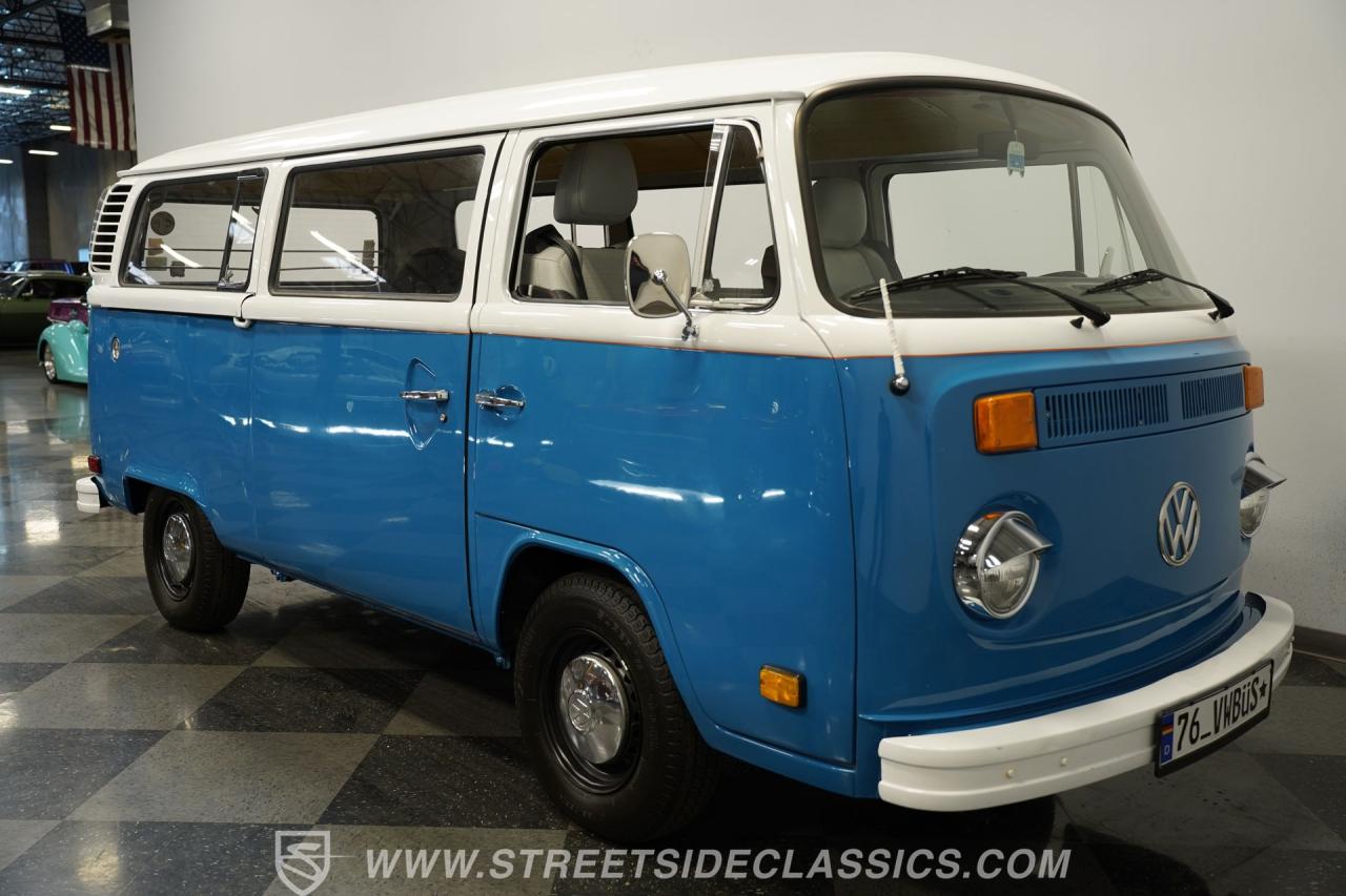 1976 Volkswagen Type 2 Bus