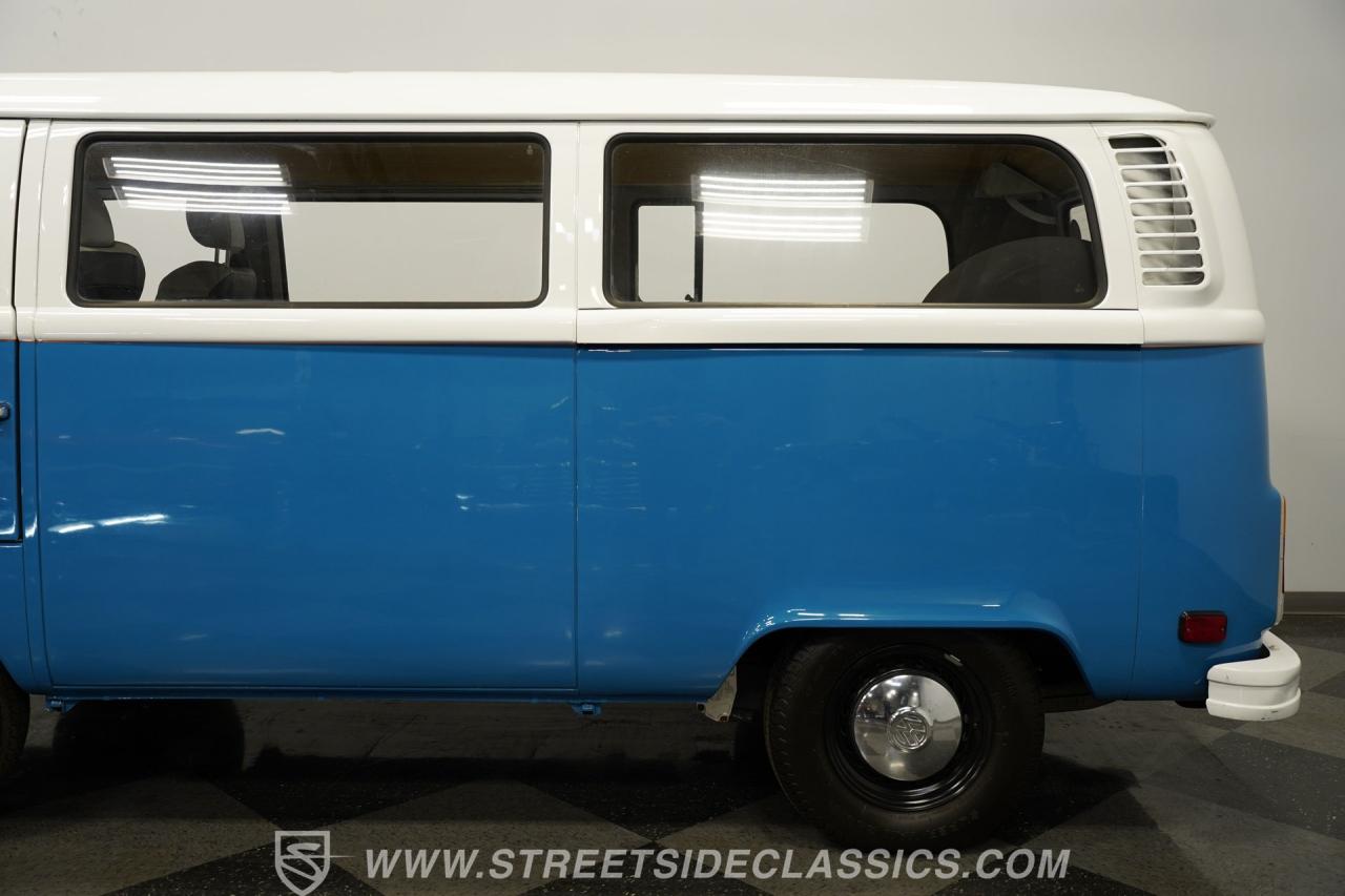 1976 Volkswagen Type 2 Bus