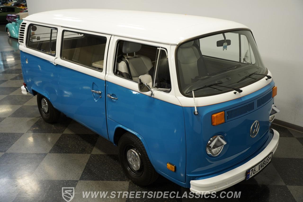 1976 Volkswagen Type 2 Bus