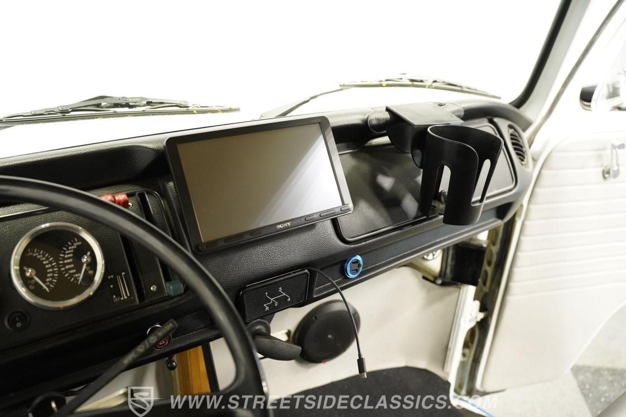 1976 Volkswagen Type 2 Bus