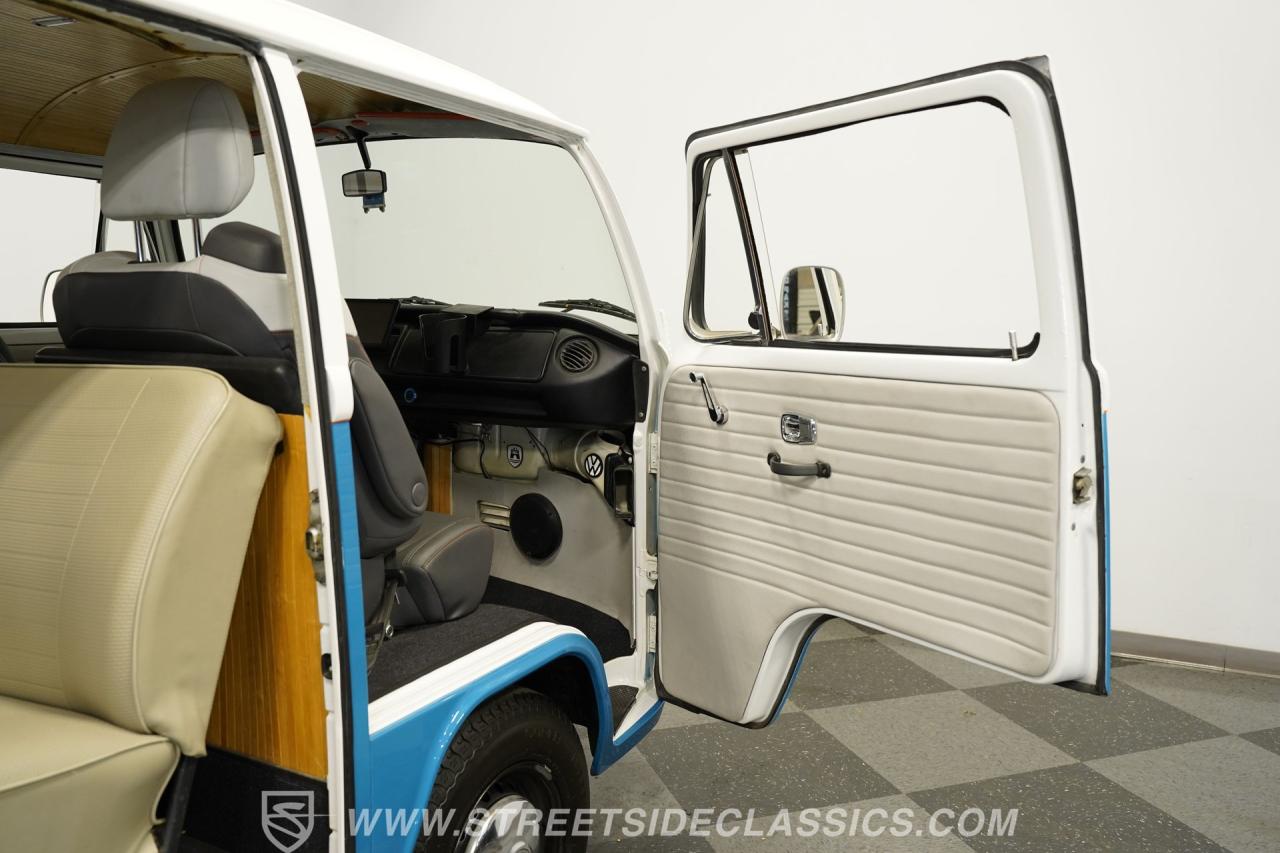 1976 Volkswagen Type 2 Bus