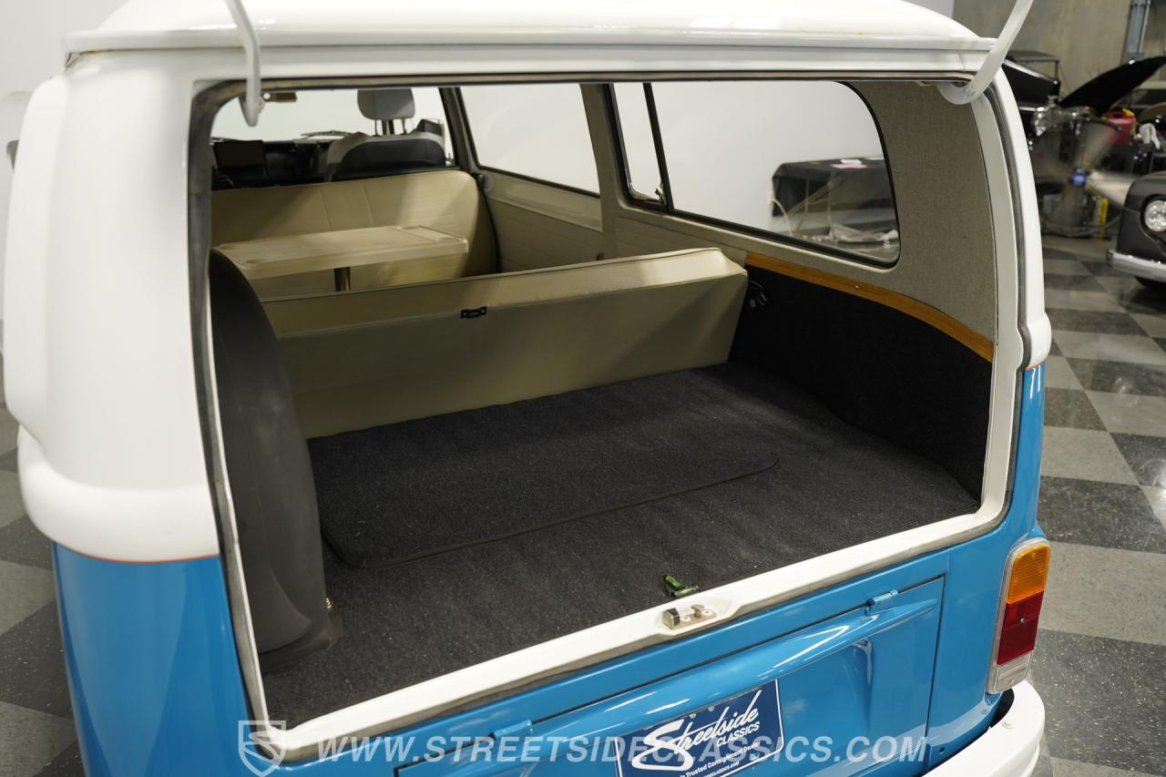 1976 Volkswagen Type 2 Bus