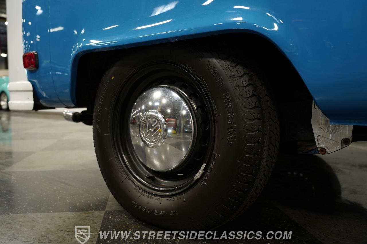 1976 Volkswagen Type 2 Bus