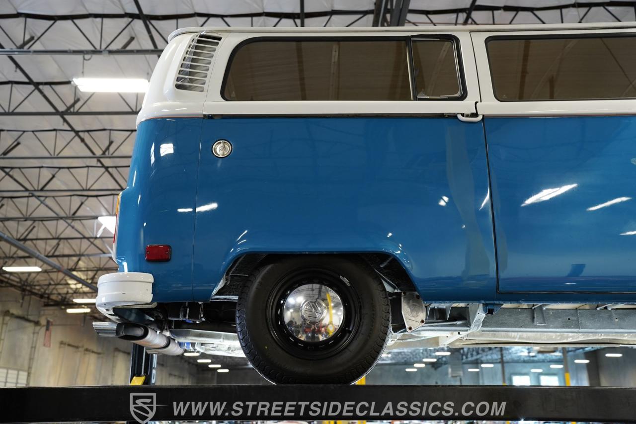 1976 Volkswagen Type 2 Bus