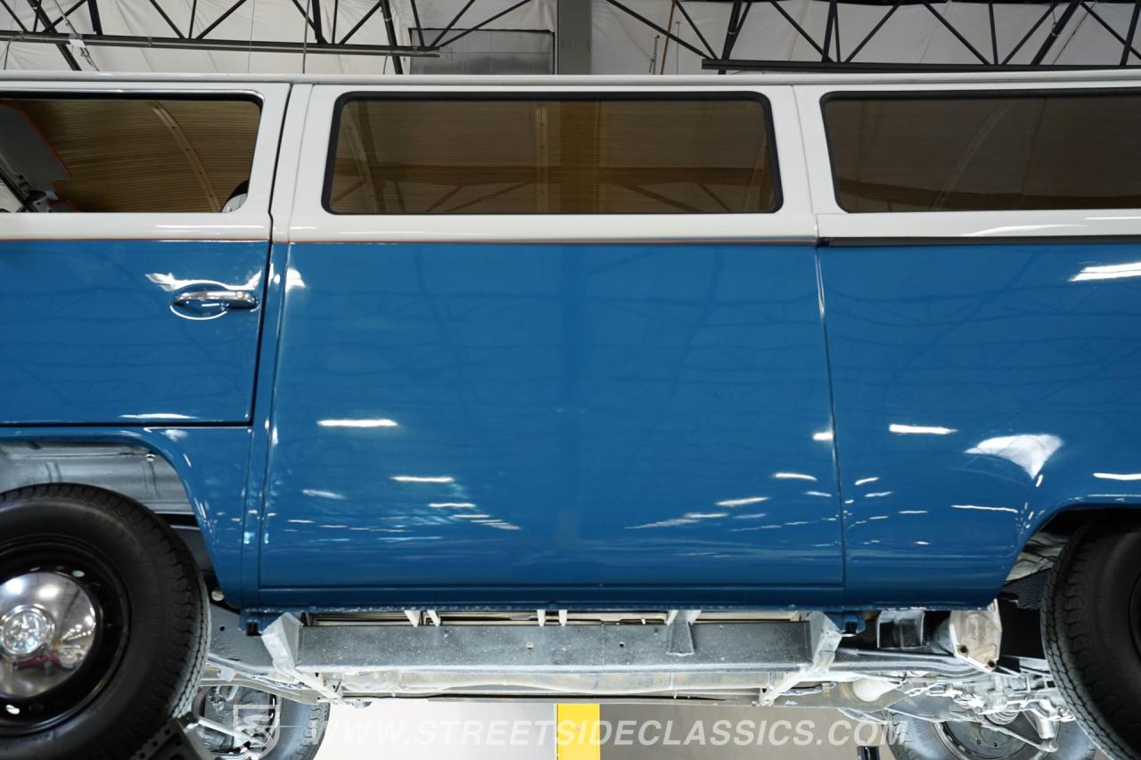 1976 Volkswagen Type 2 Bus