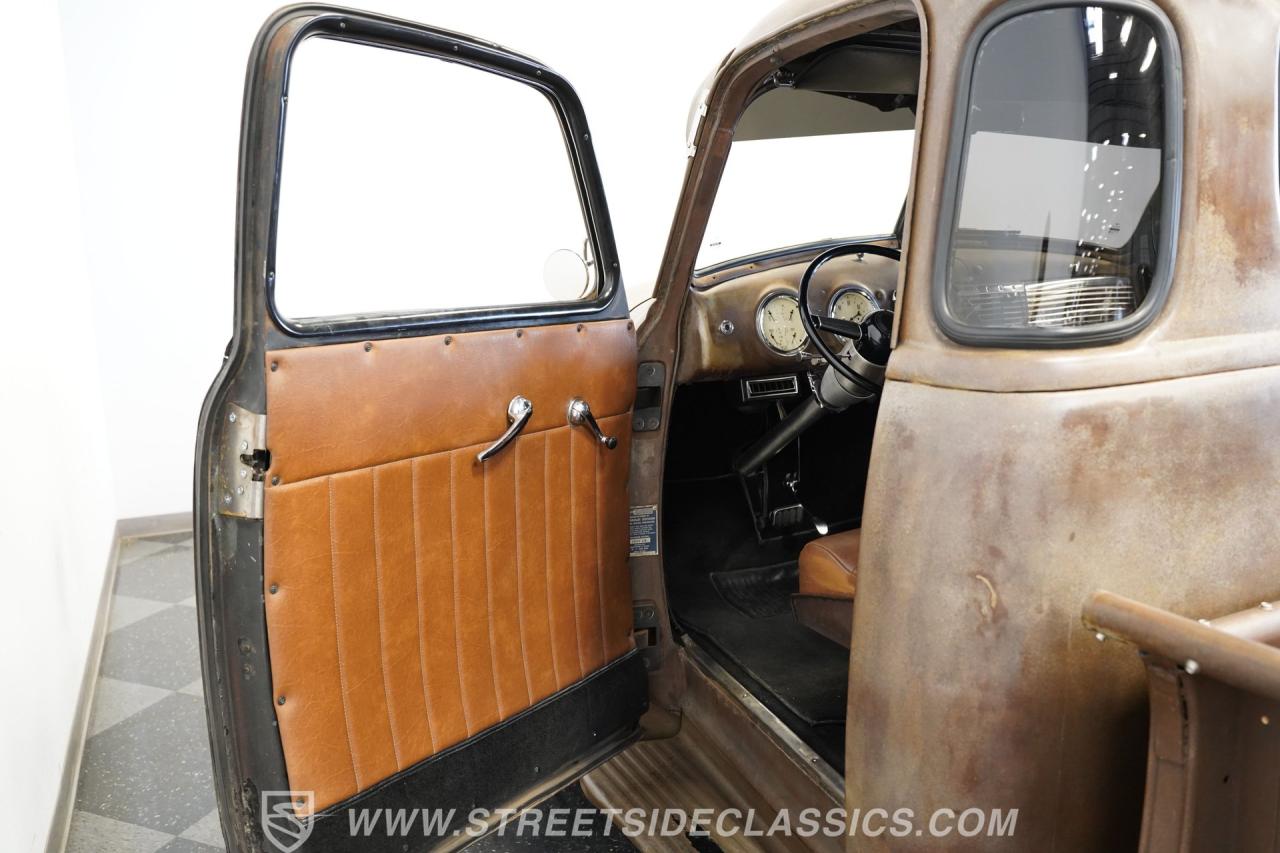 1953 Chevrolet 3100 5 Window Rustrod