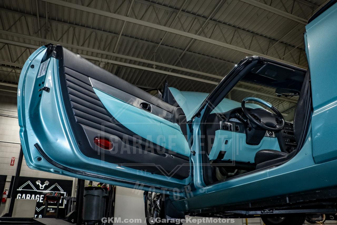 2002 Ford Thunderbird