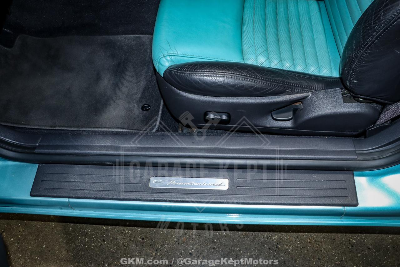 2002 Ford Thunderbird