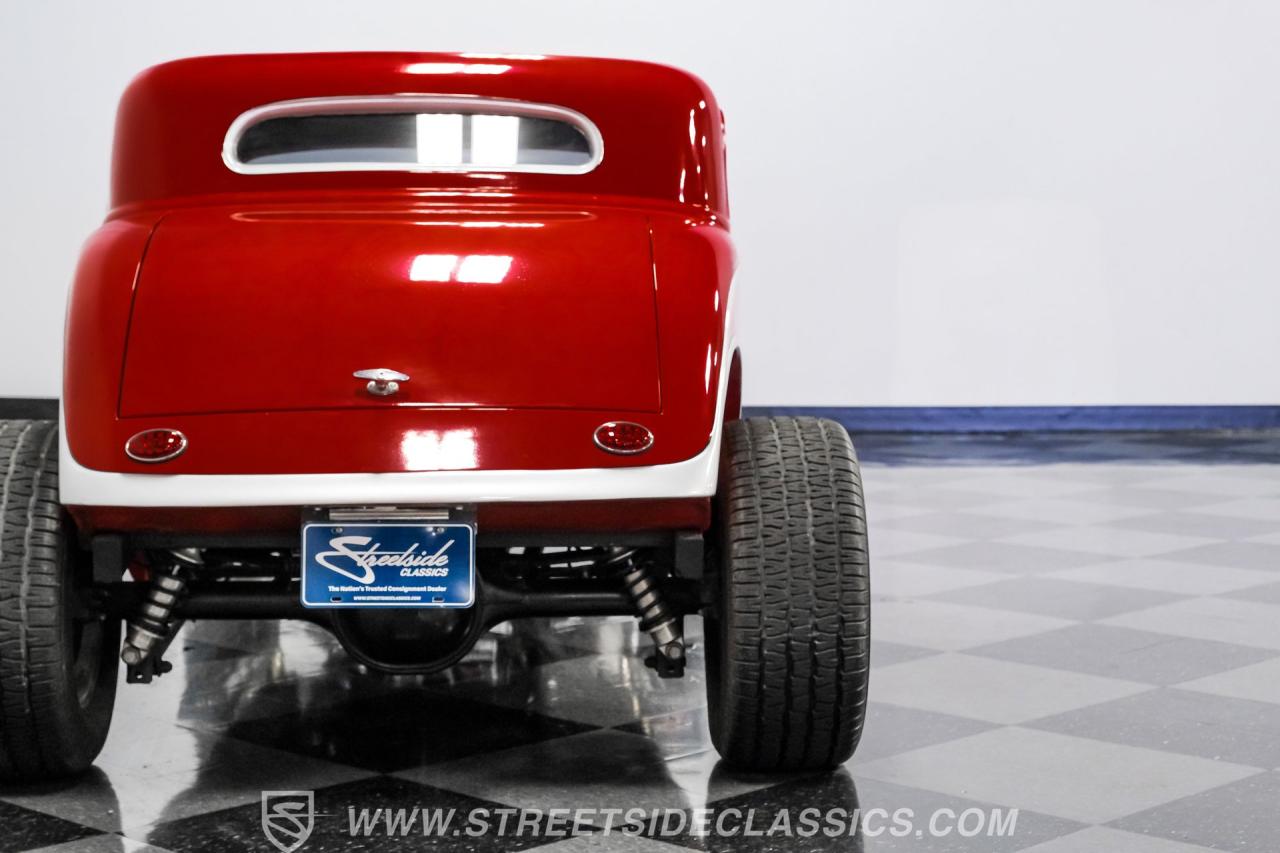 1933 Ford 3-Window Coupe Street Rod