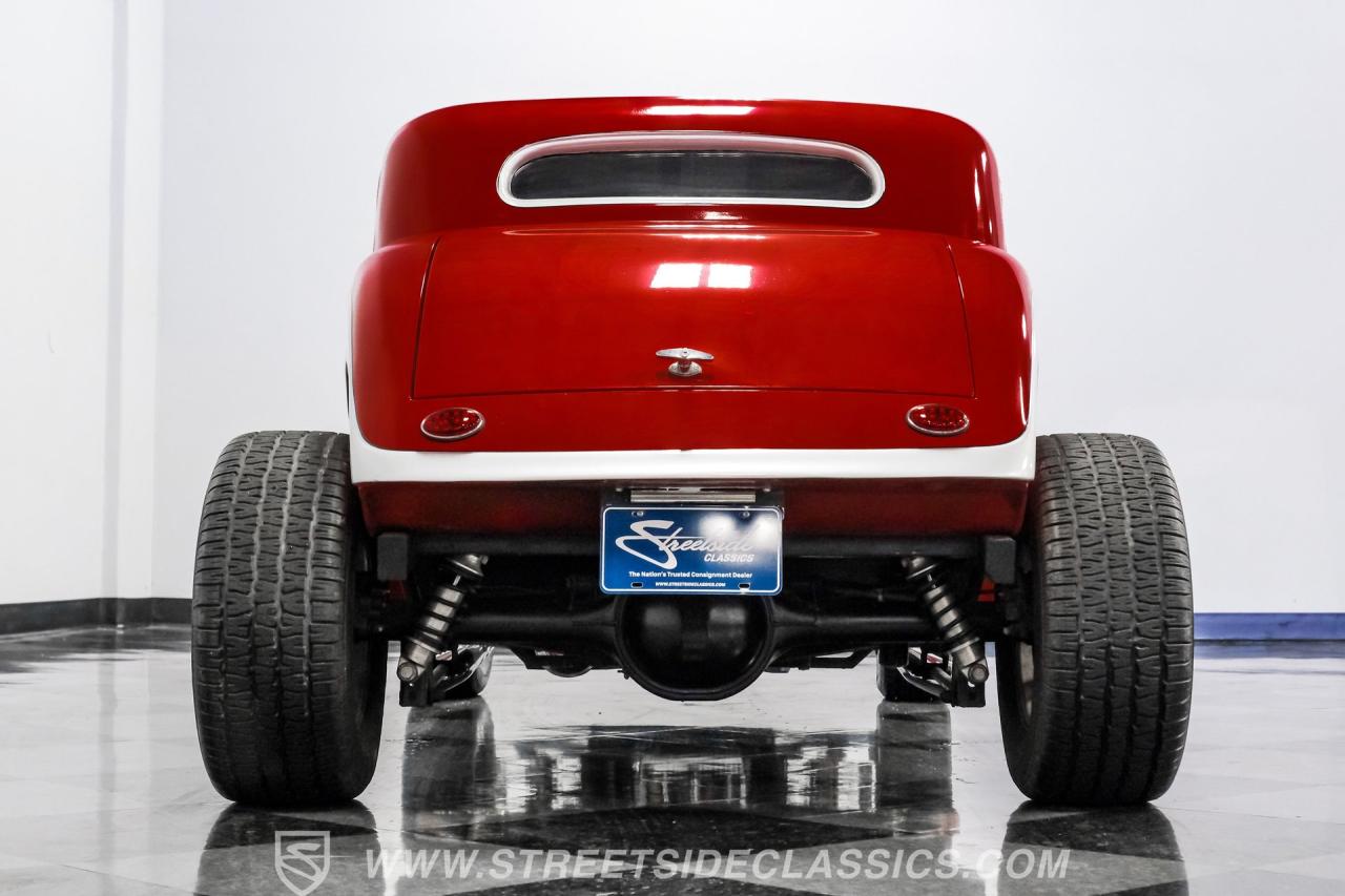 1933 Ford 3-Window Coupe Street Rod