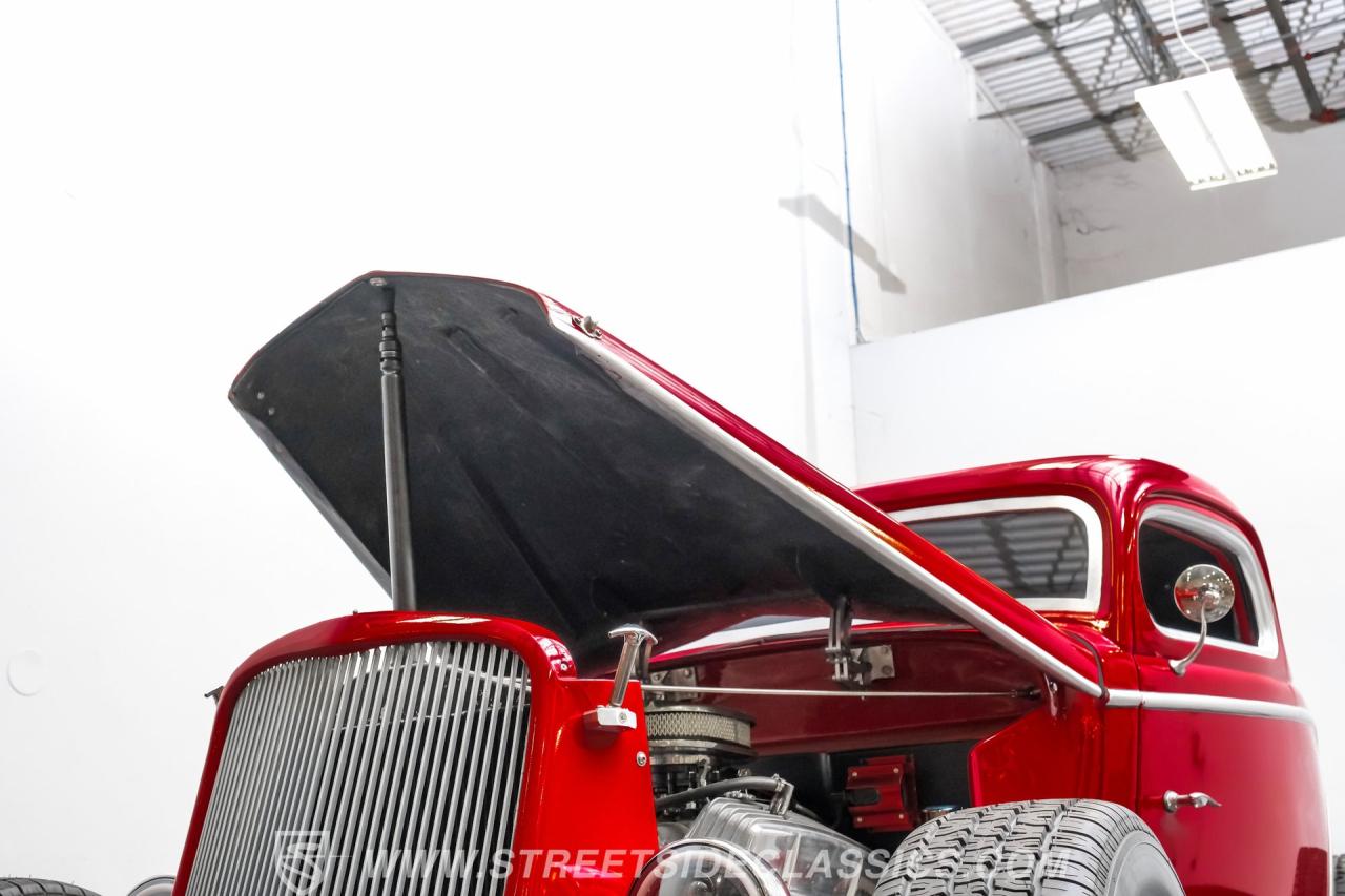 1933 Ford 3-Window Coupe Street Rod