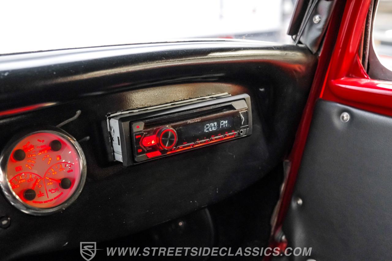 1933 Ford 3-Window Coupe Street Rod