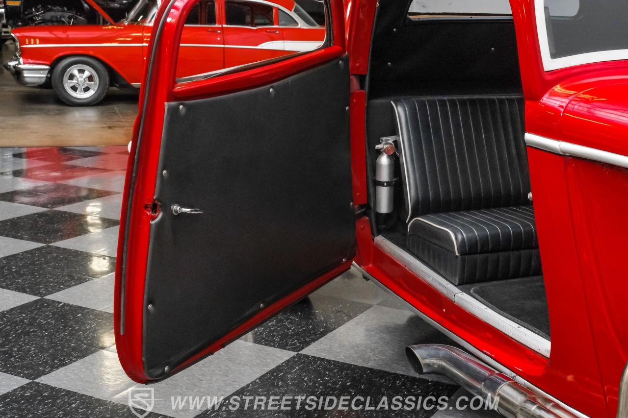 1933 Ford 3-Window Coupe Street Rod