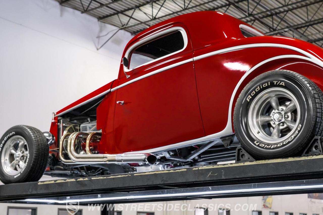 1933 Ford 3-Window Coupe Street Rod