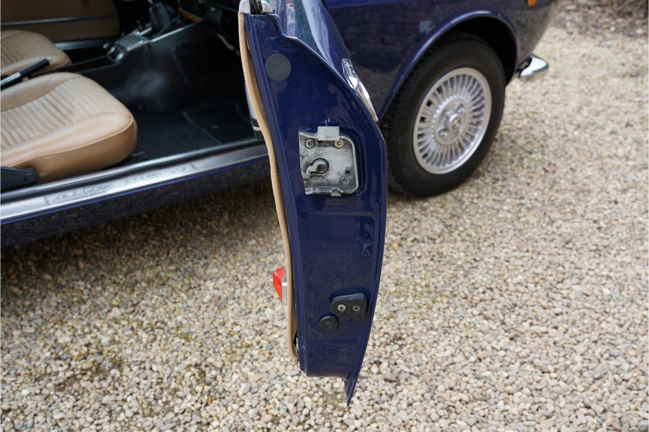 1974 Alfa Romeo GTV 2000 Bertone &ldquo;Blu Ollandese over Naturale&rdquo;