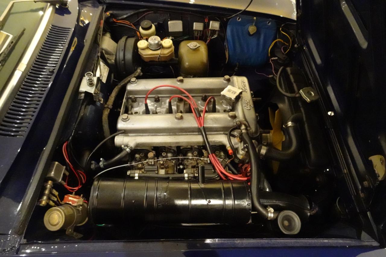 1974 Alfa Romeo GTV 2000 Bertone &ldquo;Blu Ollandese over Naturale&rdquo;