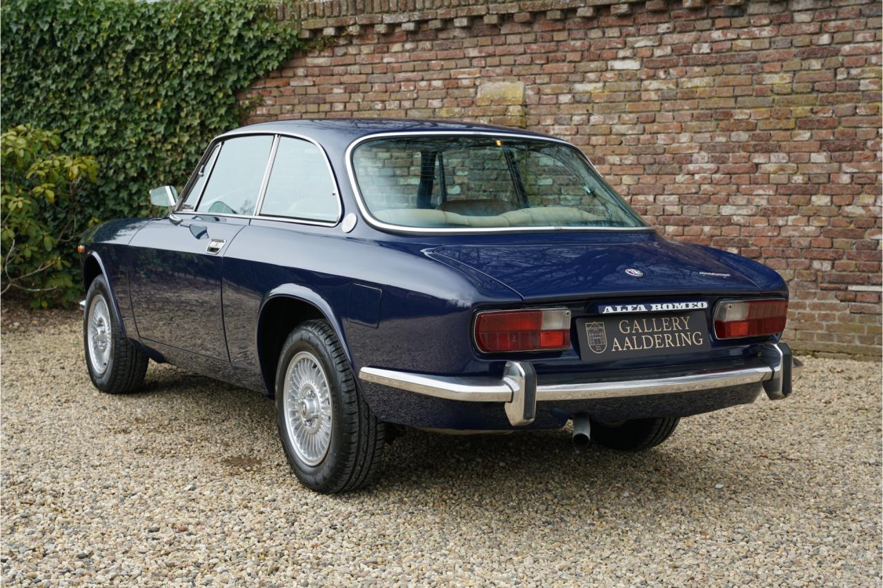 1974 Alfa Romeo GTV 2000 Bertone &ldquo;Blu Ollandese over Naturale&rdquo;