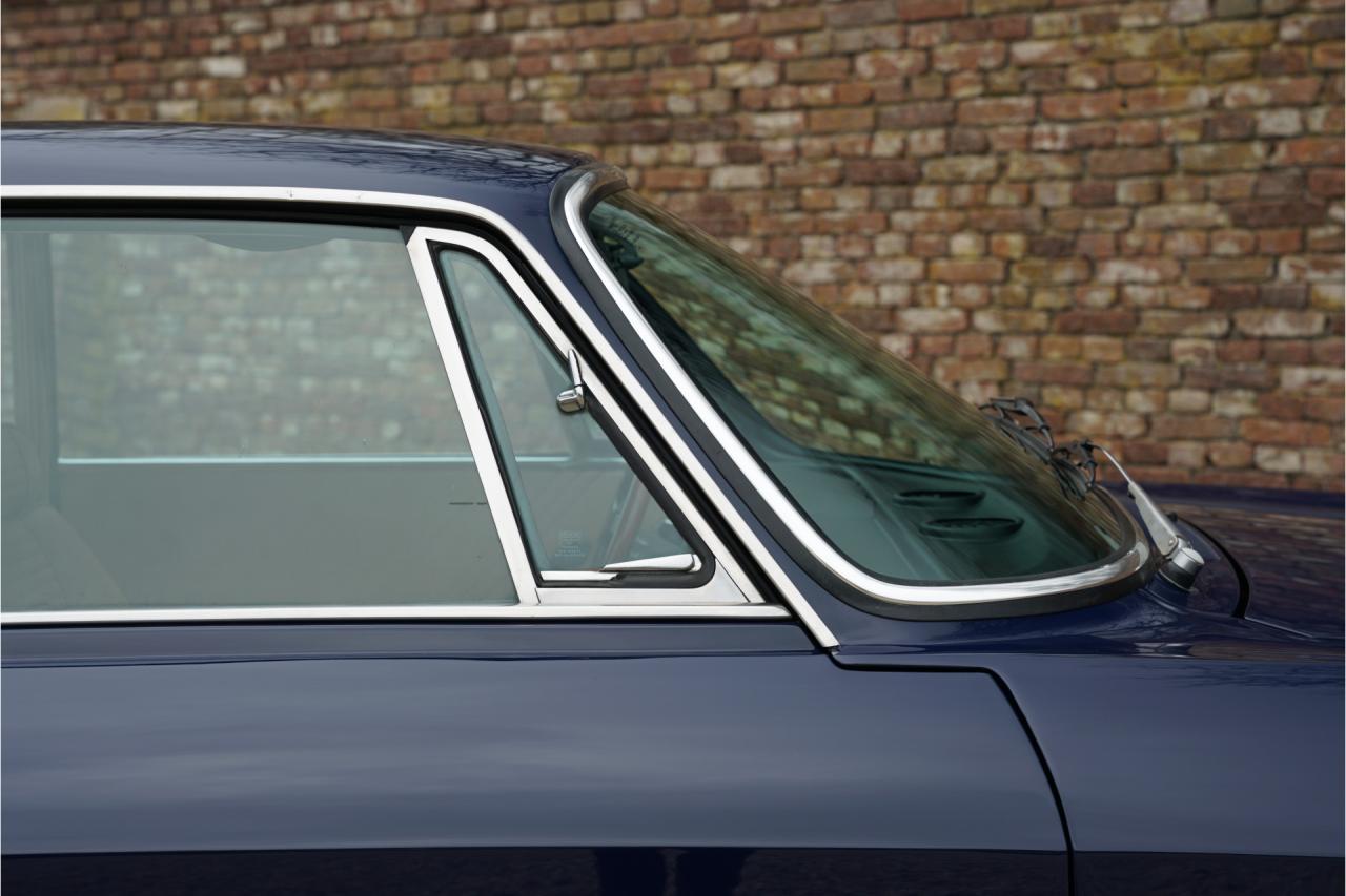 1974 Alfa Romeo GTV 2000 Bertone &ldquo;Blu Ollandese over Naturale&rdquo;