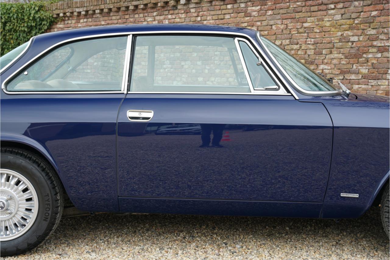 1974 Alfa Romeo GTV 2000 Bertone &ldquo;Blu Ollandese over Naturale&rdquo;