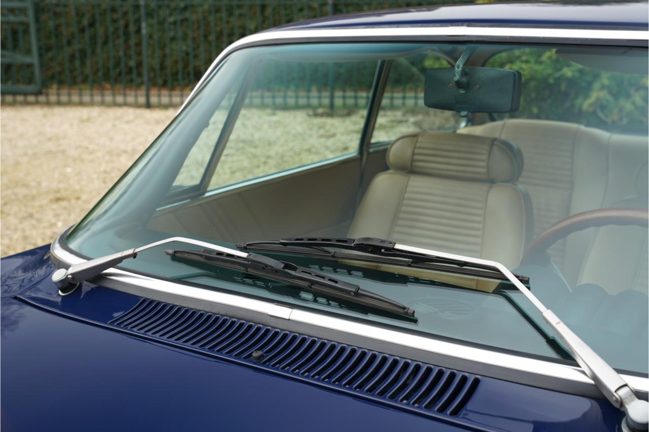 1974 Alfa Romeo GTV 2000 Bertone &ldquo;Blu Ollandese over Naturale&rdquo;