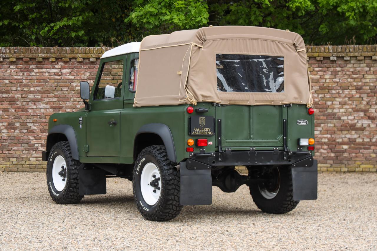1990 Land Rover 90 Pick-up with canvas top &ldquo;Restored-rebuilt-renewed&rdquo;