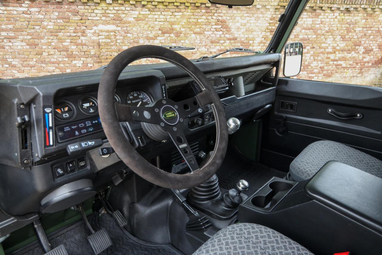 1990 Land Rover 90 Pick-up with canvas top &ldquo;Restored-rebuilt-renewed&rdquo;