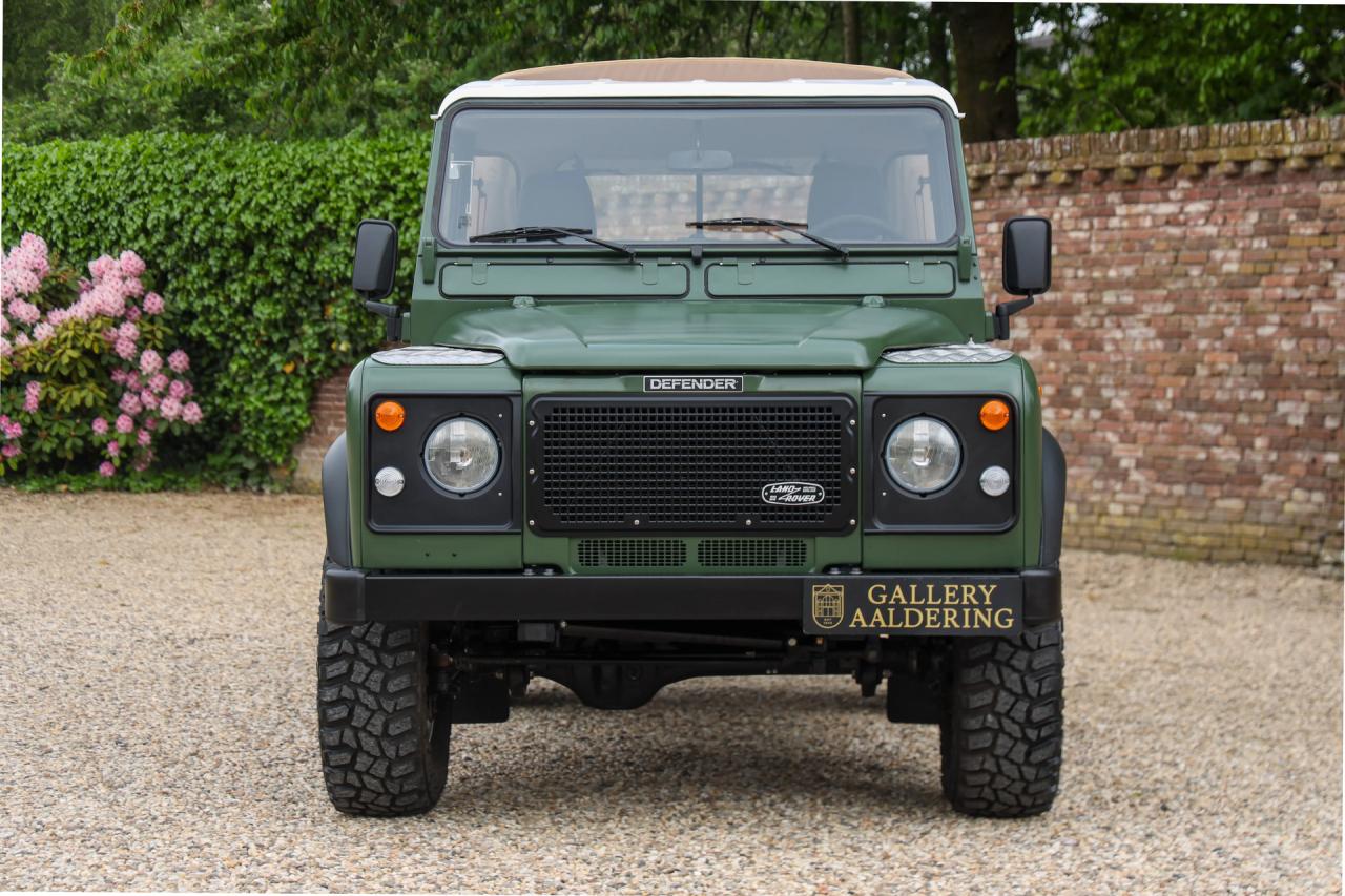 1990 Land Rover 90 Pick-up with canvas top &ldquo;Restored-rebuilt-renewed&rdquo;