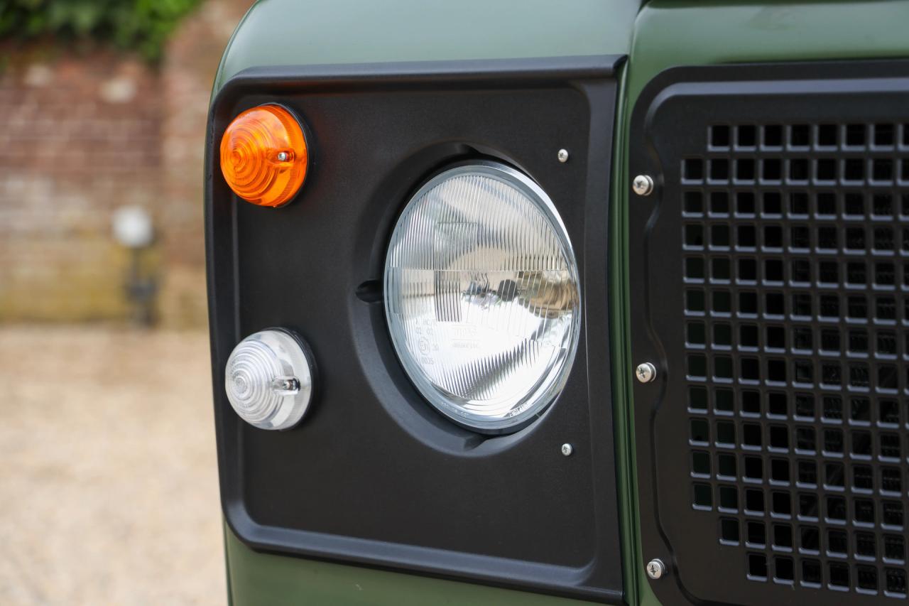 1990 Land Rover 90 Pick-up with canvas top &ldquo;Restored-rebuilt-renewed&rdquo;