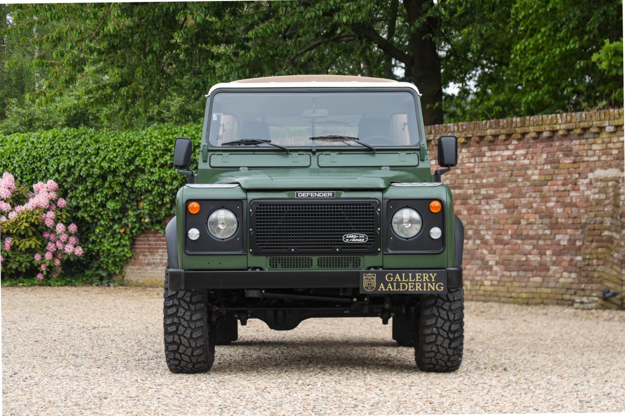 1990 Land Rover 90 Pick-up with canvas top &ldquo;Restored-rebuilt-renewed&rdquo;