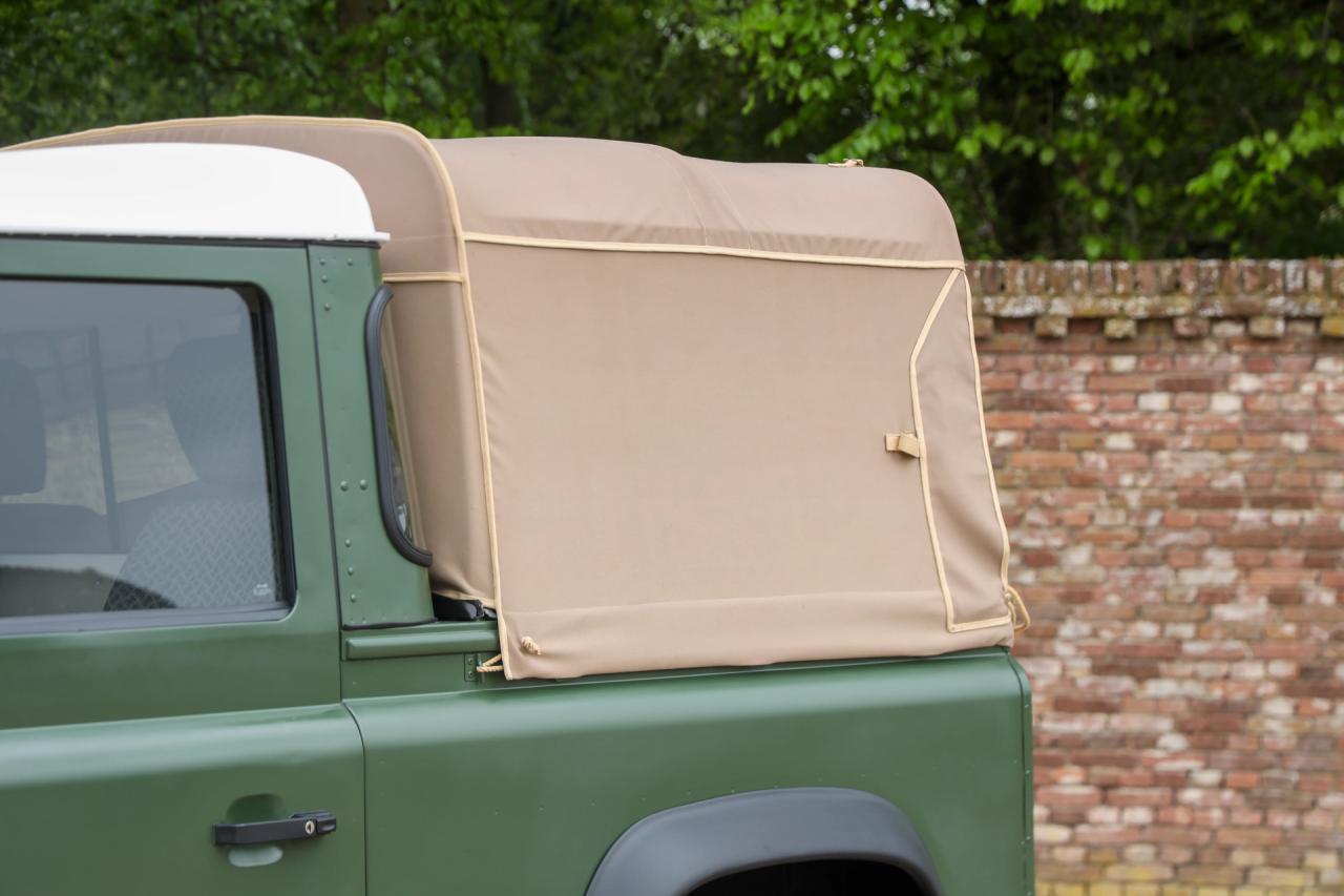 1990 Land Rover 90 Pick-up with canvas top &ldquo;Restored-rebuilt-renewed&rdquo;
