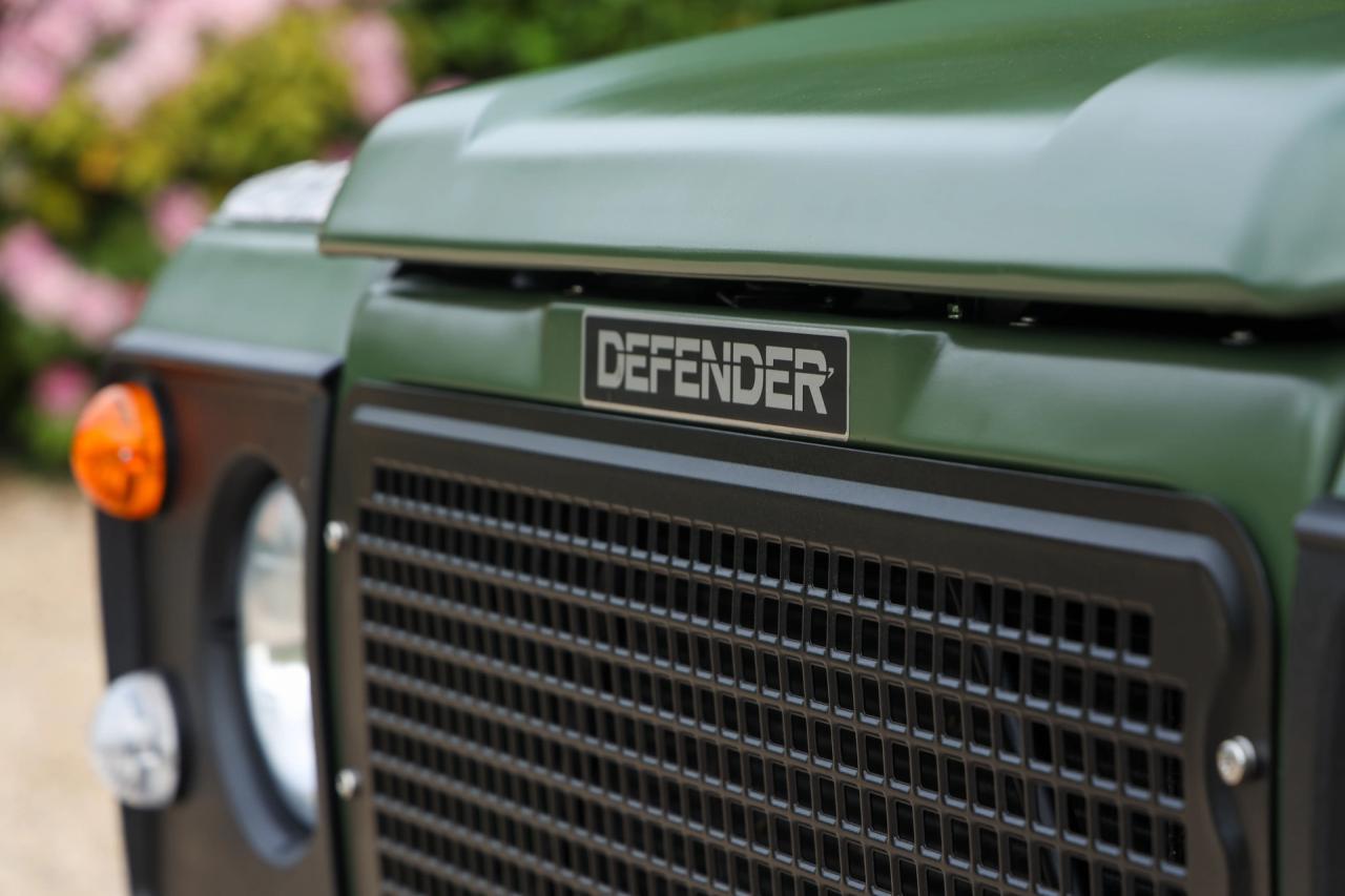 1990 Land Rover 90 Pick-up with canvas top &ldquo;Restored-rebuilt-renewed&rdquo;
