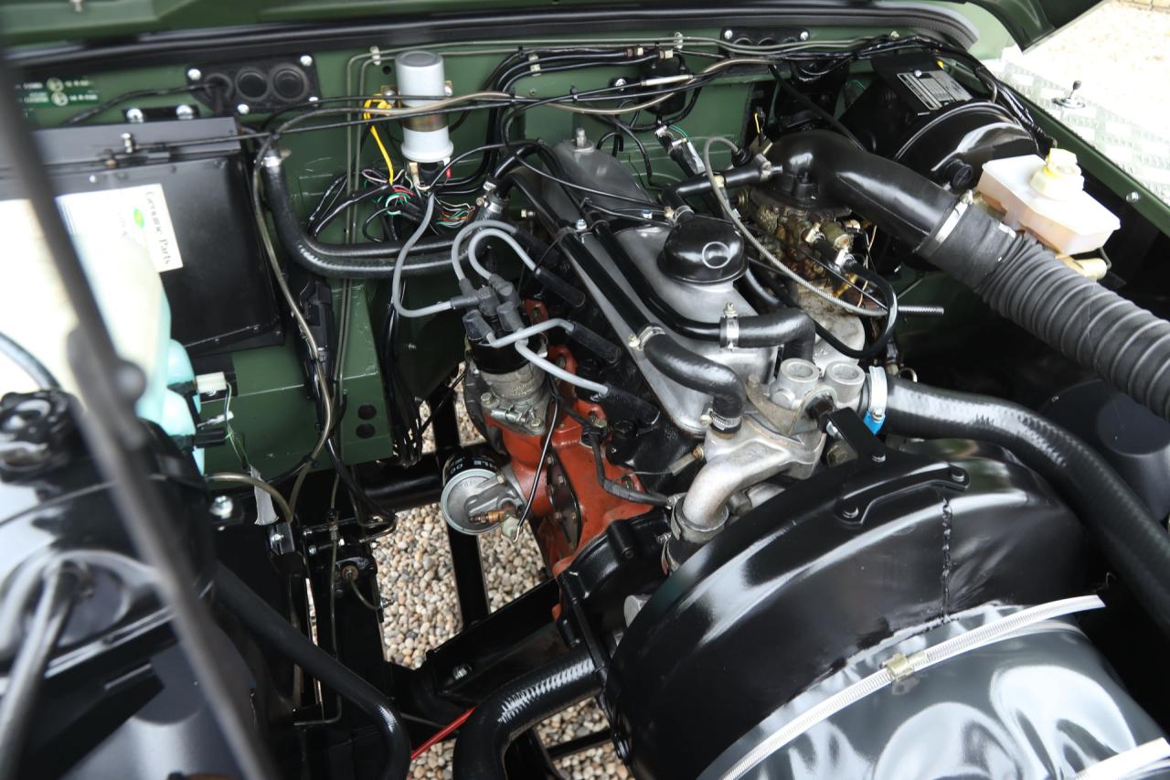 1990 Land Rover 90 Pick-up with canvas top &ldquo;Restored-rebuilt-renewed&rdquo;
