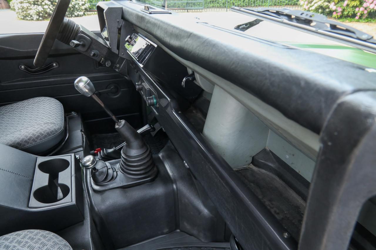 1990 Land Rover 90 Pick-up with canvas top &ldquo;Restored-rebuilt-renewed&rdquo;