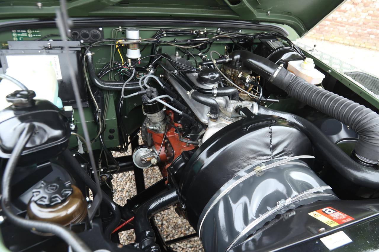 1990 Land Rover 90 Pick-up with canvas top &ldquo;Restored-rebuilt-renewed&rdquo;
