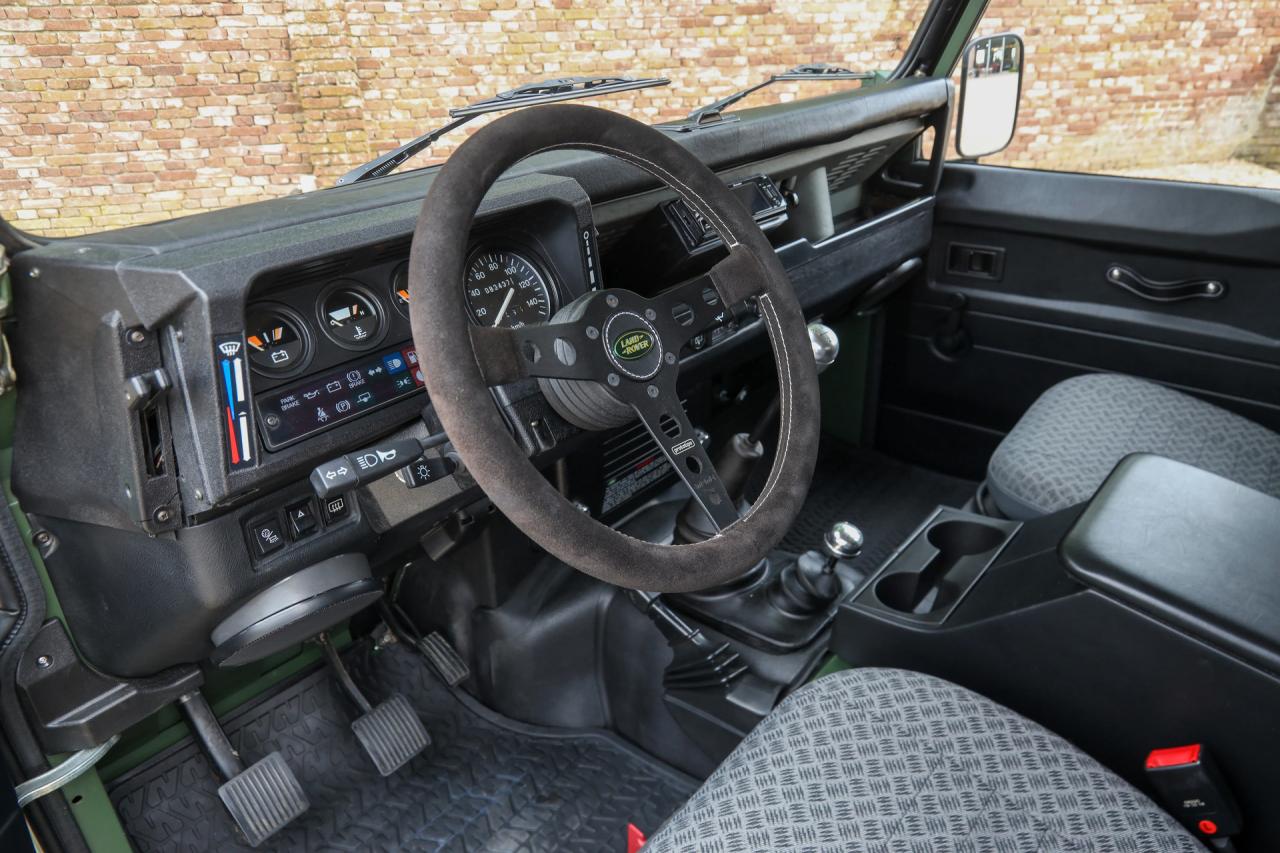 1990 Land Rover 90 Pick-up with canvas top &ldquo;Restored-rebuilt-renewed&rdquo;