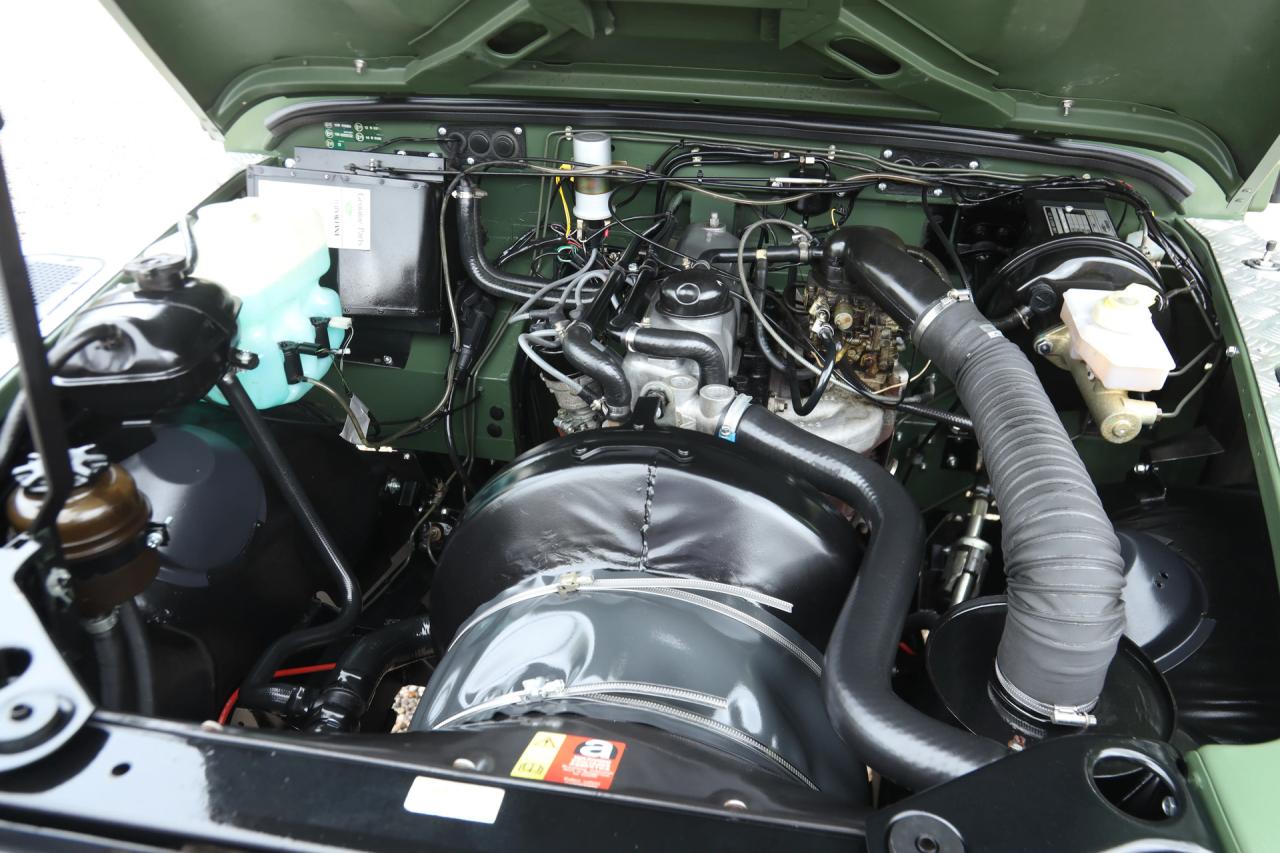 1990 Land Rover 90 Pick-up with canvas top &ldquo;Restored-rebuilt-renewed&rdquo;