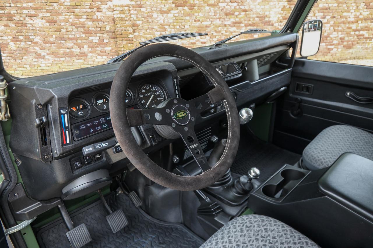 1990 Land Rover 90 Pick-up with canvas top &ldquo;Restored-rebuilt-renewed&rdquo;