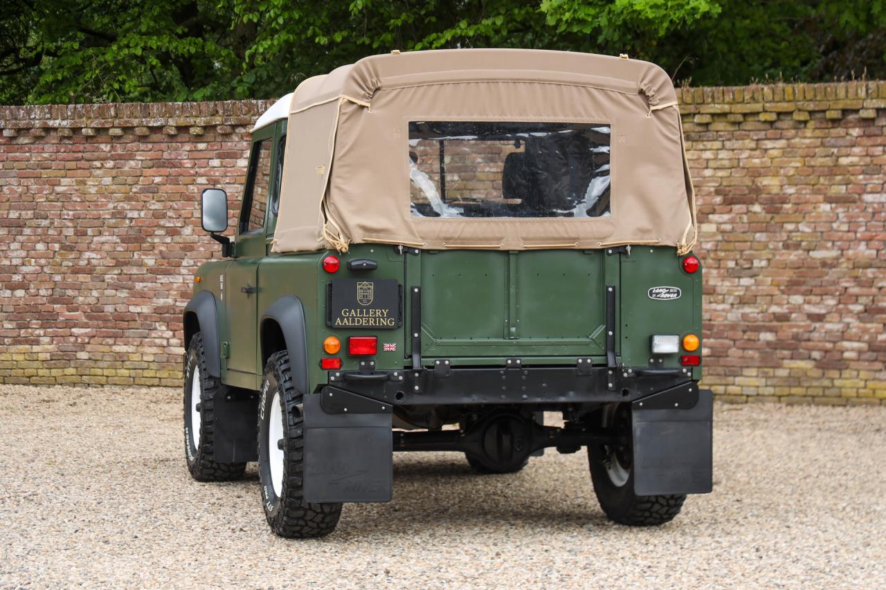 1990 Land Rover 90 Pick-up with canvas top &ldquo;Restored-rebuilt-renewed&rdquo;