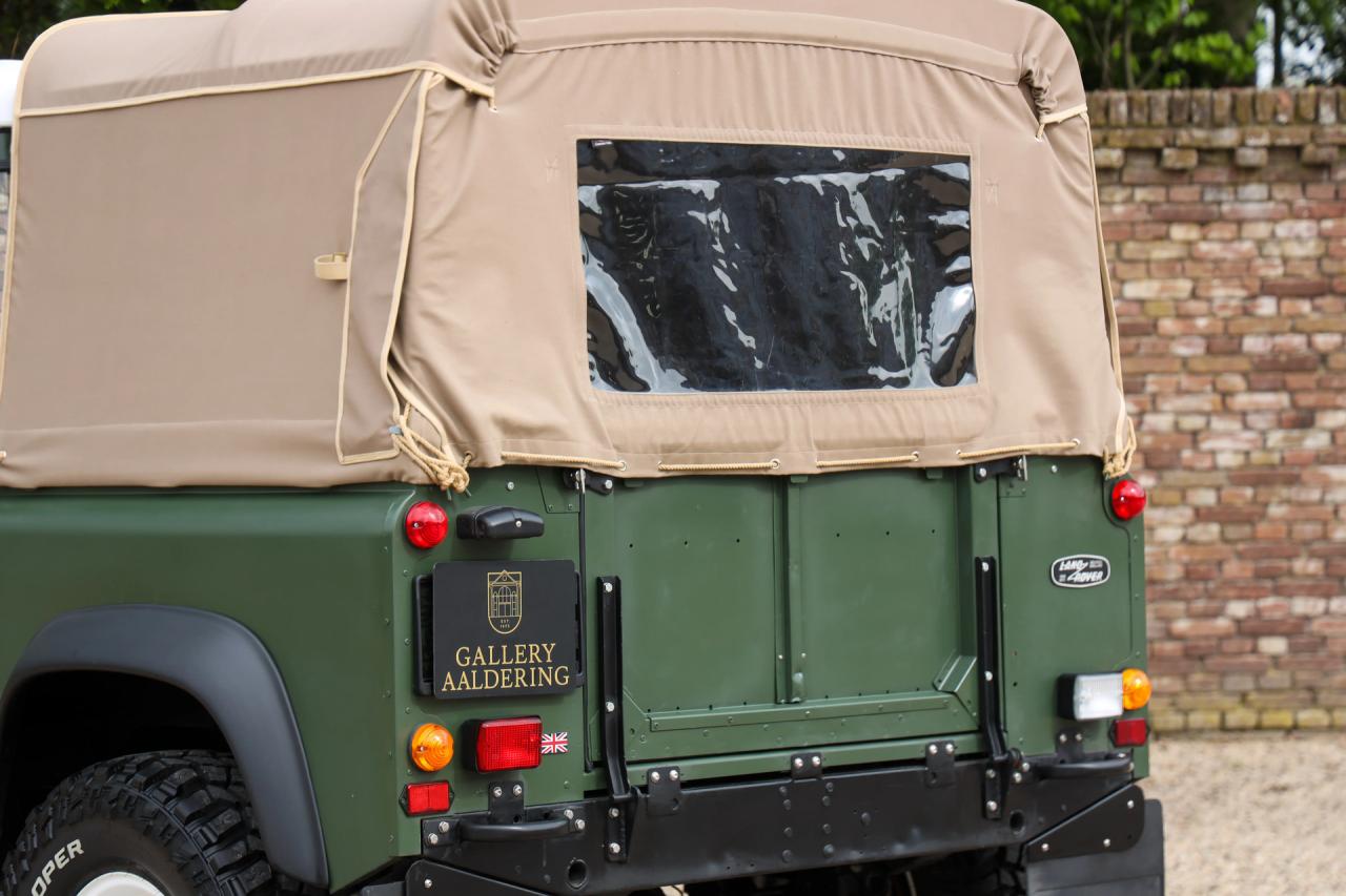 1990 Land Rover 90 Pick-up with canvas top &ldquo;Restored-rebuilt-renewed&rdquo;