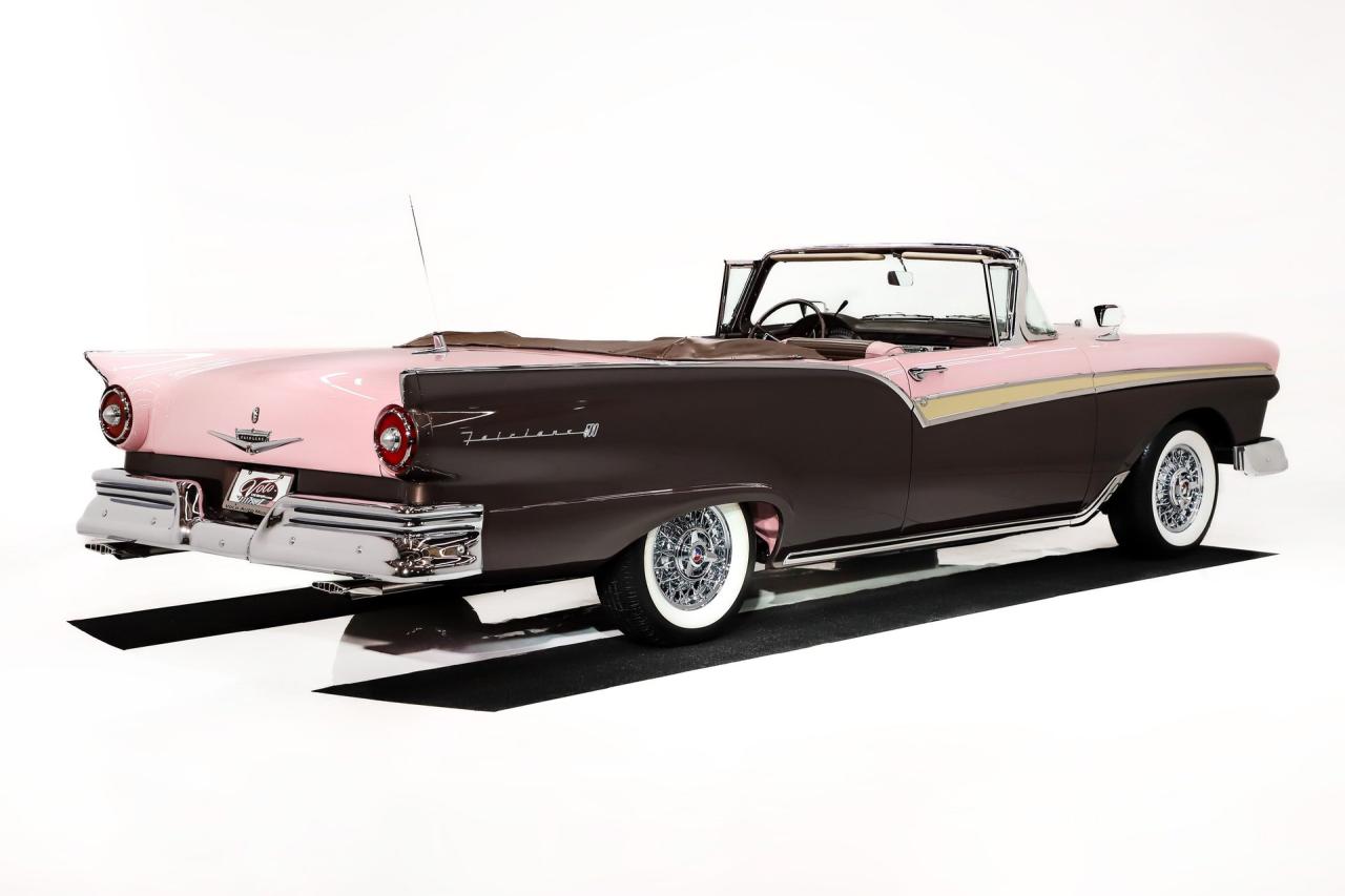 1957 Ford Fairlane