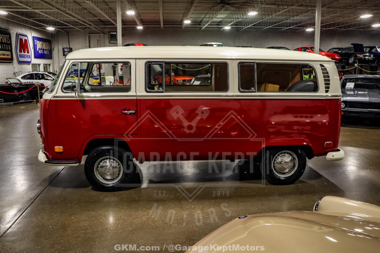 1971 Volkswagen Type 2 Bus