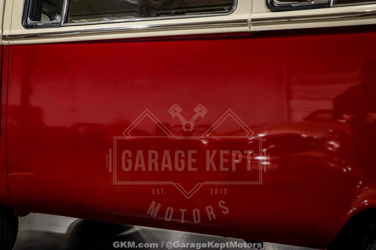 1971 Volkswagen Type 2 Bus